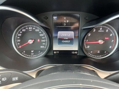 Used 2018 Mercedes-Benz GLC 300 w/ Premium Package image 30