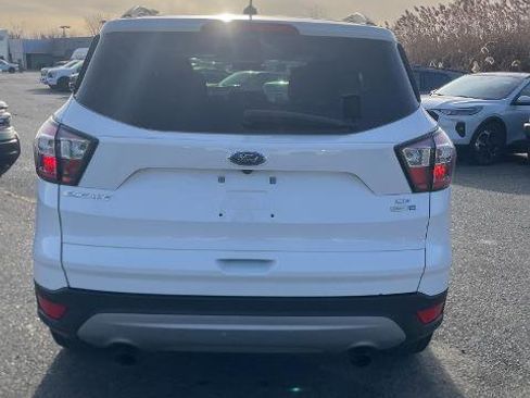 Certified 2018 Ford Escape SE image 5