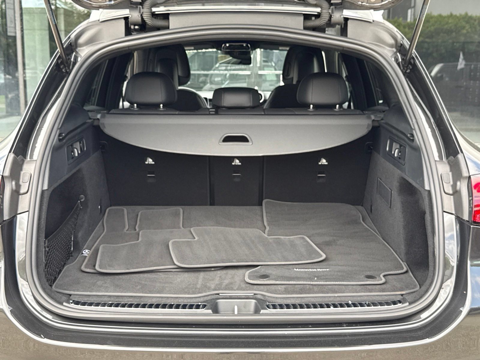 Used 2026 Mercedes-Benz GLC 300 image 16