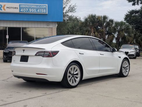 Used 2021 Tesla Model 3 Standard Range Plus RWD image 3