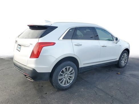 Used 2018 Cadillac XT5 Luxury w/ Driver Awareness Package image 6