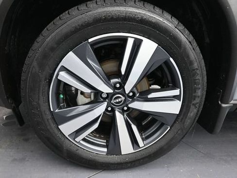 Used 2023 Nissan Rogue SL FWD image 22