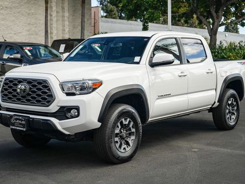Used 2023 Toyota Tacoma TRD Off-Road AWD/4WD image 3