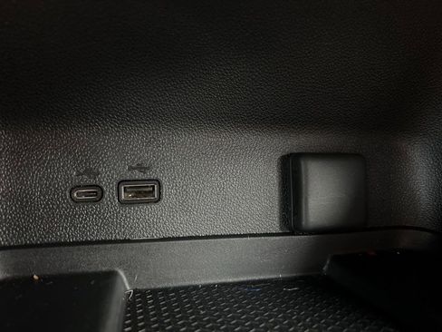 New 2025 Chevrolet Traverse RS w/ LPO, Floor Liner Package image 22