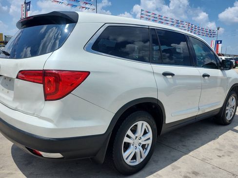 Used 2016 Honda Pilot LX image 5