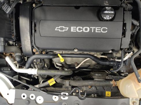 Used 2016 Chevrolet Sonic LT FWD image 30