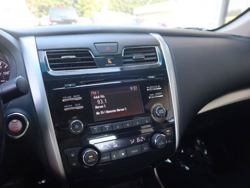 Used 2015 Nissan Altima 2.5 SV FWD image 54