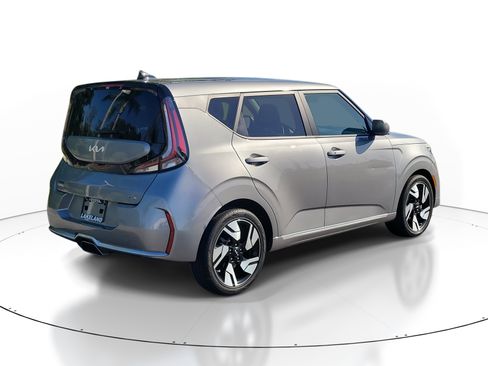 Used 2023 Kia Soul GT-Line w/ GT-Line Technology Package FWD image 7