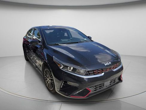 Used 2023 Kia Forte GT-Line w/ GT-Line Premium Package FWD image 4