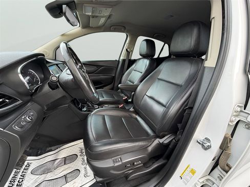 Used 2020 Buick Encore Essence image 24