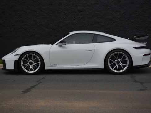 Certified 2026 Porsche 911 GT3 RWD image 2