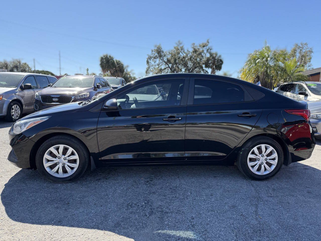 Used 2019 Hyundai Accent SE FWD image 4