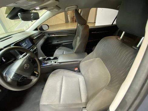 Used 2025 Toyota Camry LE FWD image 22