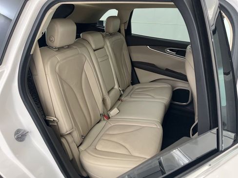 Used 2019 Lincoln Nautilus Reserve AWD/4WD image 19