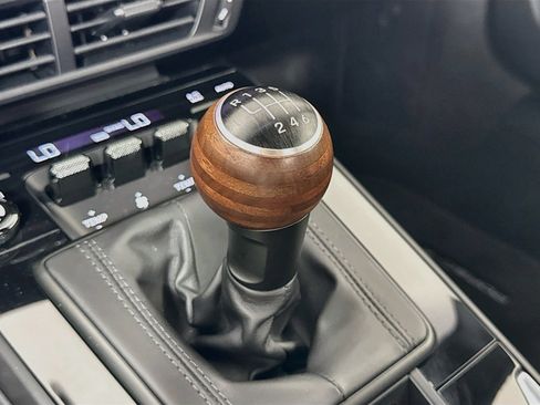Certified 2025 Porsche 911 Carrera T RWD image 20