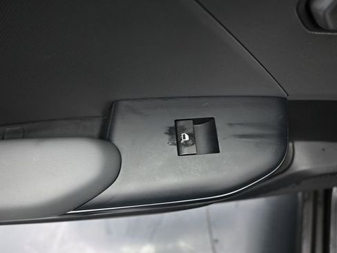 Used 2025 Kia K4 LXS image 33