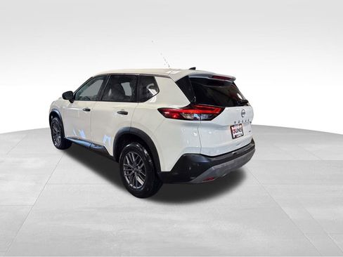 Used 2023 Nissan Rogue S AWD/4WD image 8