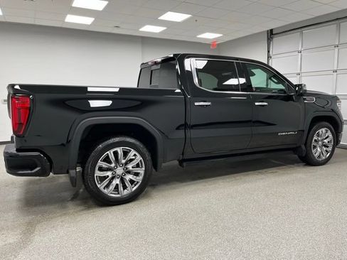 Used 2024 GMC Sierra 1500 Denali w/ Denali Reserve Package AWD/4WD image 11