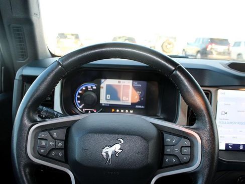 Used 2024 Ford Bronco Outer Banks image 9