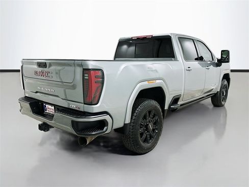 Used 2024 GMC Sierra 2500 AT4 w/ AT4 Premium Plus Package image 7