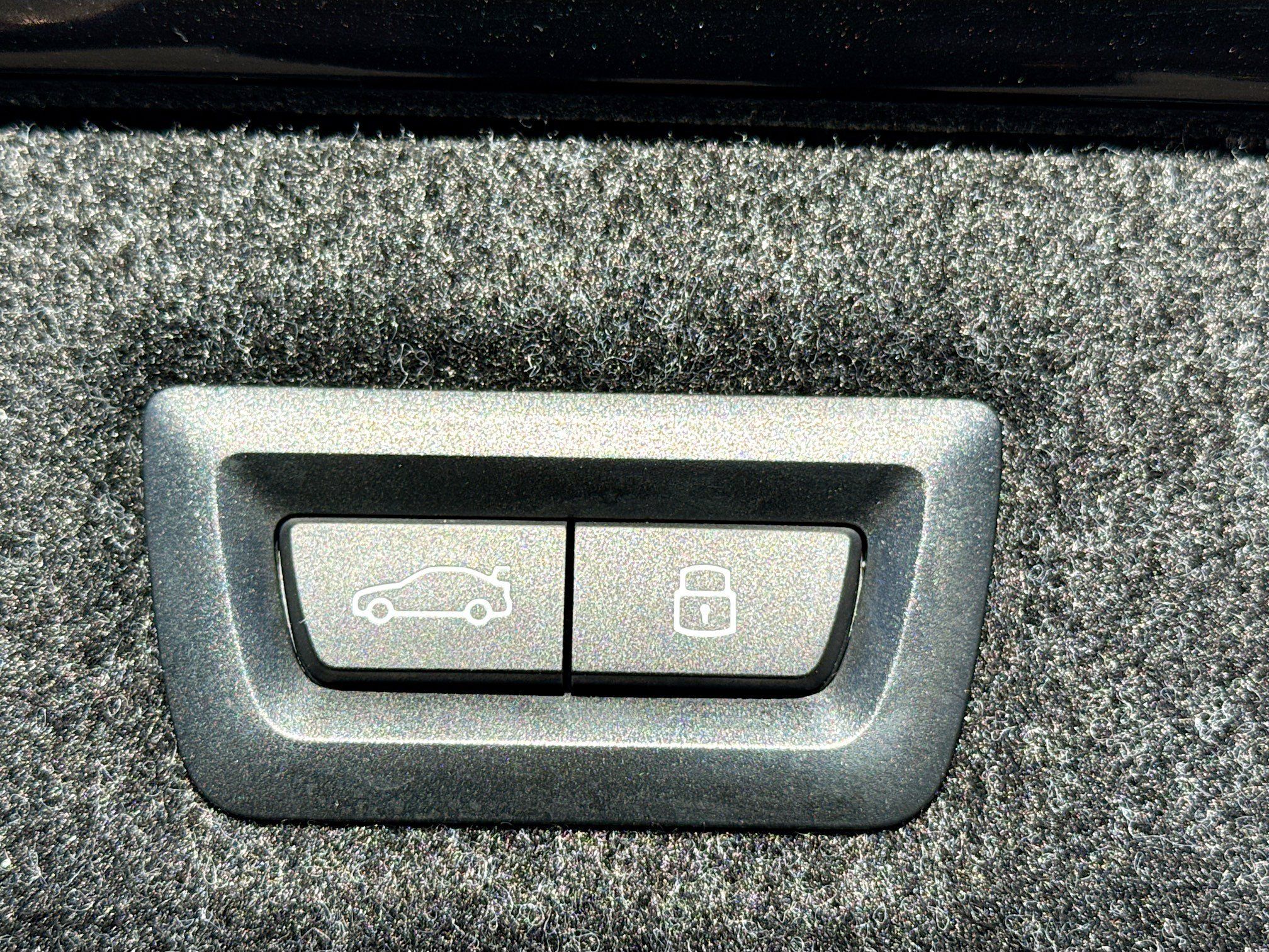Used 2023 BMW 530i w/ Premium Package RWD image 14
