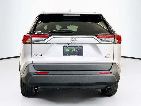 Used 2025 Toyota RAV4 LE image 7