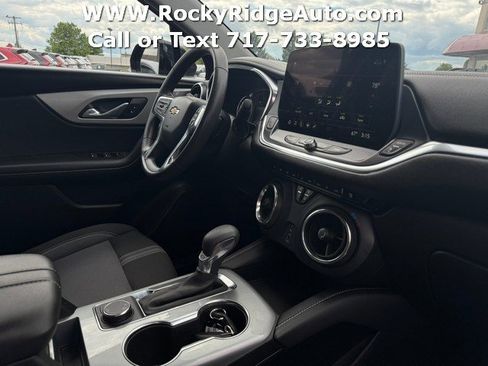 Used 2023 Chevrolet Blazer LT AWD/4WD image 2