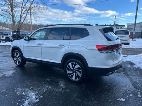 Used 2025 Volkswagen Atlas SE image 5