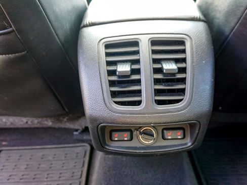 Used 2010 Ford Taurus SHO image 23