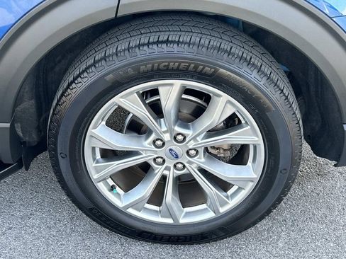 Used 2021 Ford Explorer XLT w/ Equipment Group 202A image 15