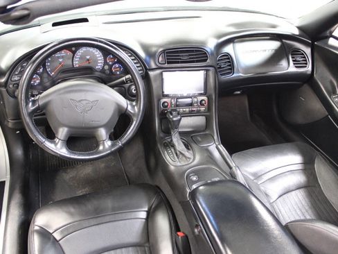 Used 2002 Chevrolet Corvette Base 2dr Convertible w/ Preferred Equipment Group2 image 39