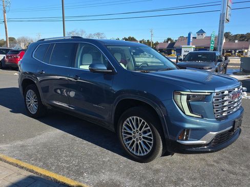 Used 2024 GMC Acadia Denali image 14
