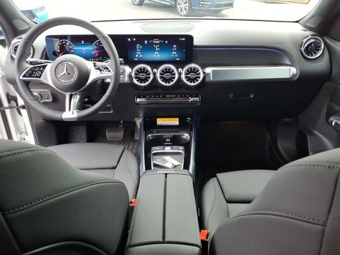 New 2026 Mercedes-Benz GLB 250 4MATIC image 28