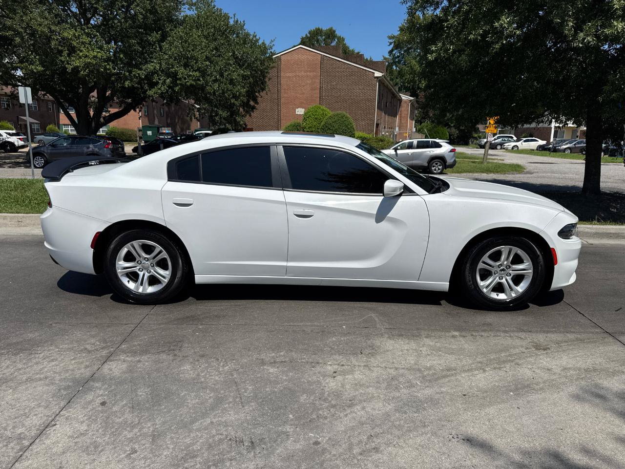 Used 2020 Dodge Charger SXT w/ Leather Interior Group RWD image 8