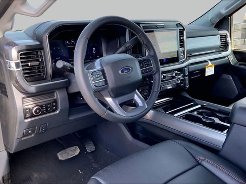 New 2026 Ford F250 Lariat w/ Lariat Premium Package AWD/4WD image 8