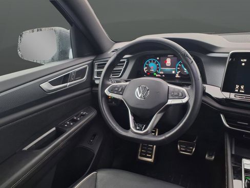 Used 2024 Volkswagen Atlas Cross Sport SEL Premium R-Line image 45