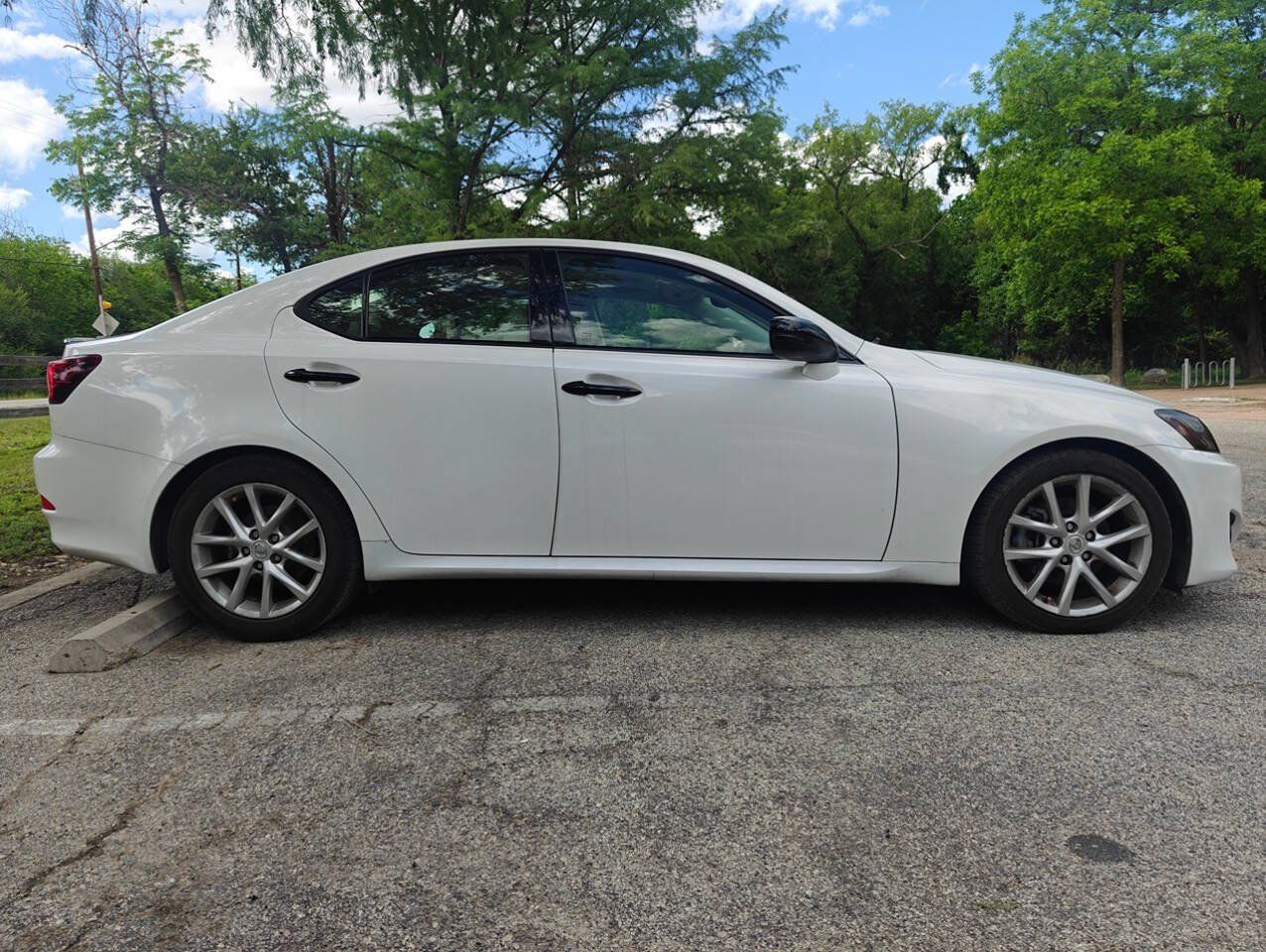 Used 2013 Lexus IS 250 w/ Premium Pkg Value Edition RWD image 3