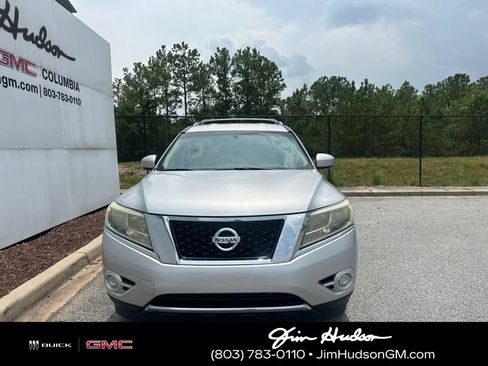 Used 2013 Nissan Pathfinder SV w/ Cargo Pkg FWD image 4