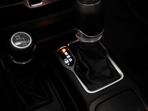 Used 2021 Jeep Wrangler Unlimited Islander image 24