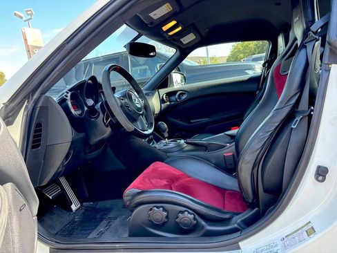 Used 2019 Nissan 370Z NISMO RWD image 14