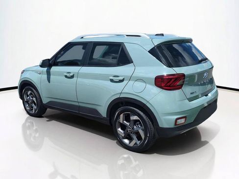 New 2026 Hyundai Venue SEL FWD image 7