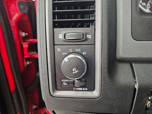 Used 2014 RAM 1500 Express AWD/4WD image 20