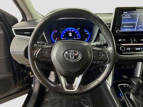 Used 2022 Toyota Corolla Cross XLE AWD/4WD image 13