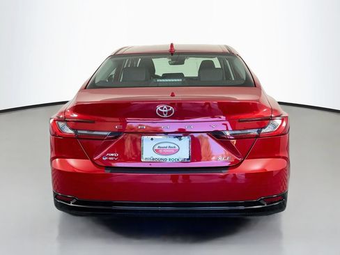 Used 2026 Toyota Camry XLE AWD/4WD image 6