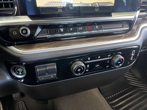 Used 2024 Chevrolet Silverado 2500 LT AWD/4WD image 17