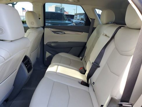 Used 2022 Cadillac XT5 Premium Luxury image 10