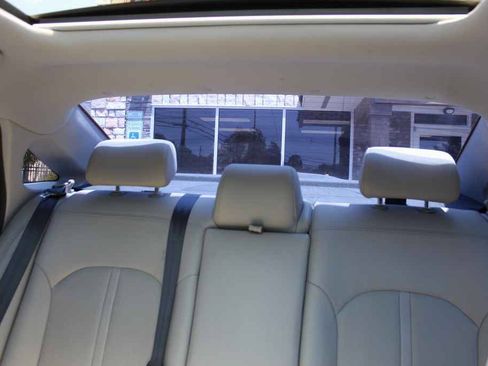 Used 2016 Hyundai Sonata Limited w/ Option Group 04 FWD image 30