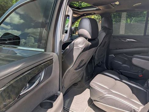 Used 2020 Cadillac Escalade Platinum AWD/4WD image 27