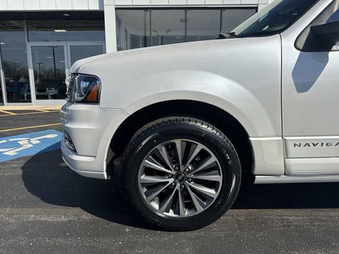 Used 2016 Lincoln Navigator L Select image 19