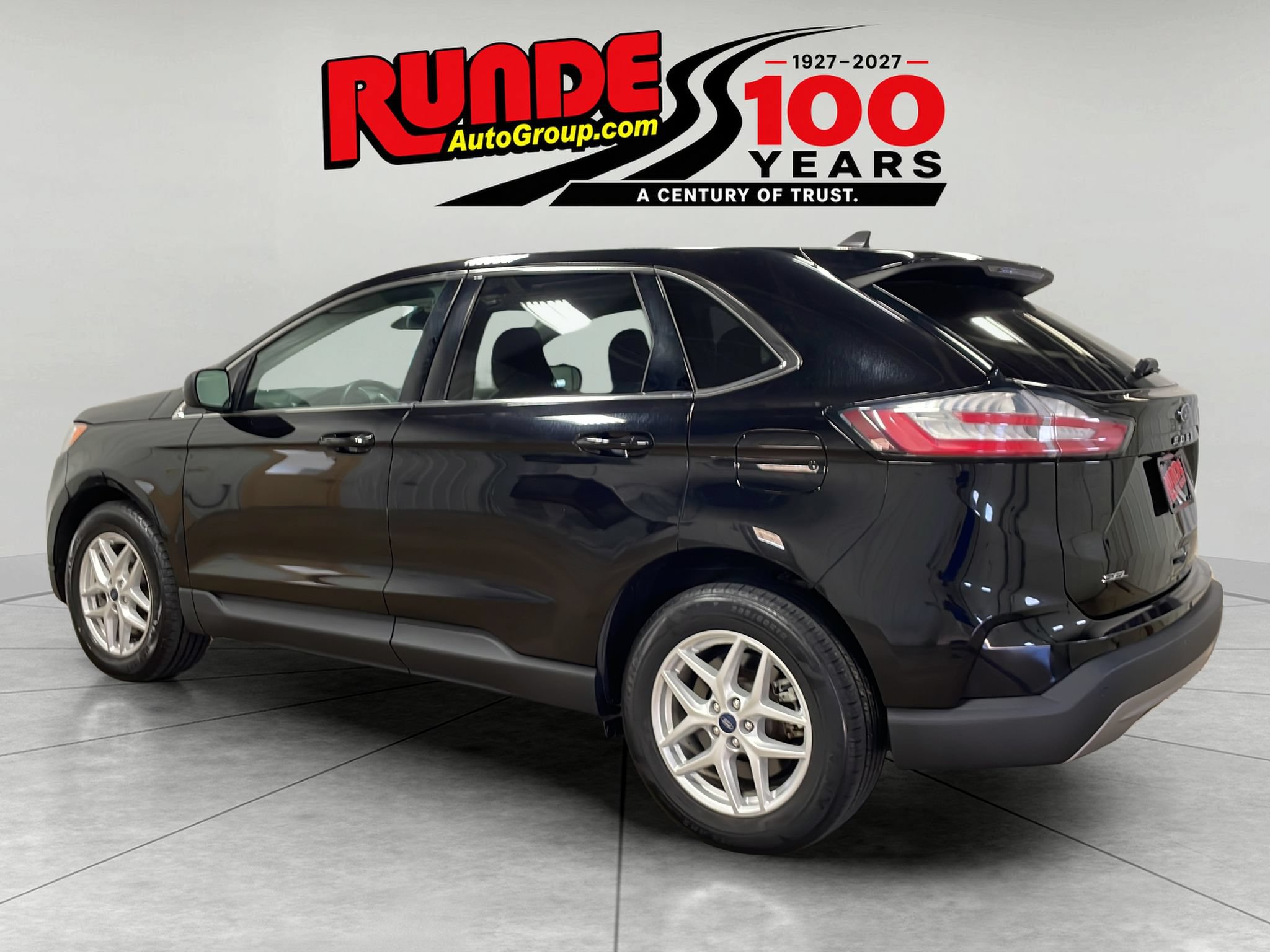 Used 2022 Ford Edge SEL AWD/4WD image 3